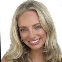 Alyssa Jones's Instagram, Twitter & Facebook