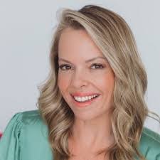 Meredith Parker's Instagram, Twitter & Facebook