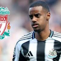 MLB Players Are Taking the Field in Vintage Van Cleef & Arpels Necklaces