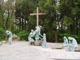 Stations Of The Cross Life Size Spanjersberg Net Stations Of The Cross Travel Dreams Sculpture