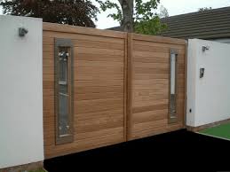 Pemilihan pagar minimalis yang tepat akan membuat rumah terlihat lebih serasi dan harmonis. 7 Model Pagar Rumah Minimalis Terbaru Elegan Dan Modern