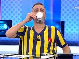 Mühendis bir baba ve öğretmen bir annenin evladı olarak 1981 yılında dünyaya gelen rasim ozan kütahyalı i̇zmir 60. Rasim Ozan Kutahyali Derbi Sonrasi Uzuntuye Boguldu Son Dakika Spor