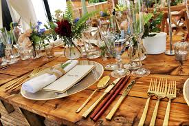 Dining room and cafeteria attendants and bartender helpers—sometimes collectively referred to as bus staff—help waiters, waitresses, and bartenders by cleaning and setting tables, removing dirty dishes. Restaurant Manager