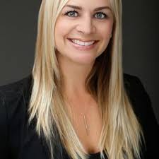 Lori Sutherland's Instagram, Twitter & Facebook