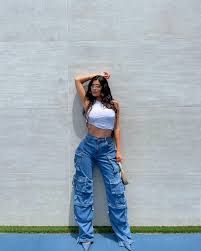 (we warned you that the kylie cosmetics summer collection was huge.) all were made with your next vacation in mind. Kylie Jenner Summer Feeling Inbella
