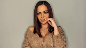 Cântăreața a fost eliminată după ce a fost. Andreea Antonescu L A Demascat Pe Concurentul De La Survivor Romania O PersoanÄƒ AlunecoasÄƒ Kfetele
