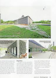 Memanfaatkan roster sebagai pembatas pada teras rumah dapat juga dikombinasikan dengan elemen bangunan yang lainnya. Us P Architects Us P Architects Added A New Photo At