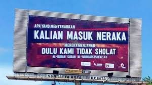 Kalimat persuasif biasanya digunakan sebagai media untuk mengajak, menghimbau atau meminta seseorang untuk melakukan sesuatu yang diinginkan oleh penulisnya. Sbdp Reklame Brosur Poster Embalase Arts Quizizz
