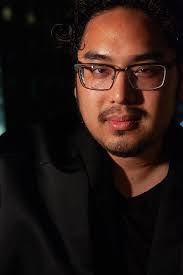 Cara Messer's Instagram, Twitter & Facebook