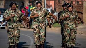 Le comportement des américains, vu par sartre. L Armee En Guerre Contre Le Surpoids Bbc News Afrique