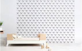 Dans des tons de beige, rose et blanc, ce papier peint donne l impression d avoir été peint à la. Papier Peint Baleine Gris Rose Deco Chambre Bebe