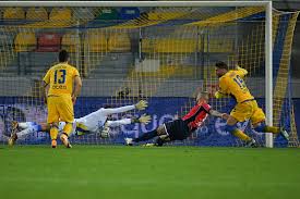 Pubblicheremo, anche, news sulle realtà sportive provinciali! Serie B Prima Vittoria Per Il Cosenza Frosinone Ko News Sportmediaset