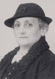 Rosalie Maier's Instagram, Twitter & Facebook