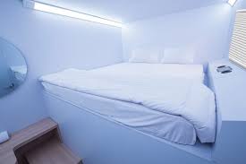 Toha no.42, ciateul, regol, kota bandung, jawa barat 40252  peta lokasi phone (022) 5205613. 5 Hotel Kapsul Murah Di Bandung Harganya Di Bawah Rp 200 000 Halaman All Kompas Com
