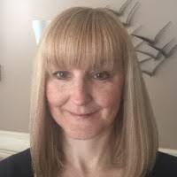 Amanda Saville's Instagram, Twitter & Facebook