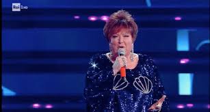 The song finished 9th in the first round on the fifth night. Orietta Berti Il Look Per La Seconda Serata Del Festival Di Sanremo 2021