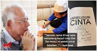 So, langsung saja kita simak jawabannya di bawah ini: Terima Kasih Ustaz Najib Razak Terharu Dapat Hadiah Daripada Ebit Lew