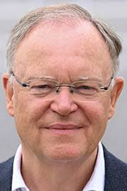 Rotes Sofa" mit Belit Onay und Eckart von Hirschhausen