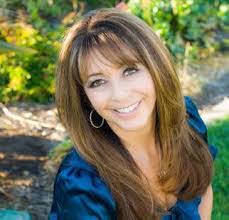 Andrea Geisler's Instagram, Twitter & Facebook