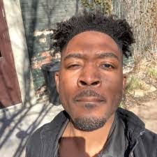 Ian Cyr's Instagram, Twitter & Facebook