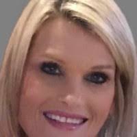 Renee Dunlap's Instagram, Twitter & Facebook