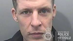 'Prolific and persistent' burglar ransacked flat above pub after wriggling  through toilet window