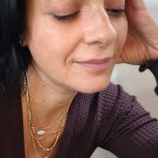 📷מטופלת יקרה שלי שתפסה רגע שלי פשוט מקשיבה לה… לפעמים הייעוץ הכי טוב מגיע  מרגע קטן ושקט… פשוט להיות נוכחת, להקשיב, ולהזכיר לה שהיא יכולה יותר ממה  שהיא חושבת. אישה לאישה. שיחה