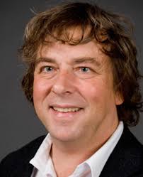 On the formation of inclusion complexes at the solid/liquid interface of  anchored temperature-responsive PNIPAAM diblock copolym