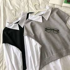 Nikmati promo terbaru dan terlengkap dengan diskon heboh hanya di qoo10. Pakaian Wanita Blouse Wanita Yummi Blouse Blouse Korea Atasan Wanita Korean Style Terbaru Agustus 2021 Harga Murah Kualitas Terjamin Blibli