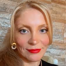 Judith Robles's Instagram, Twitter & Facebook