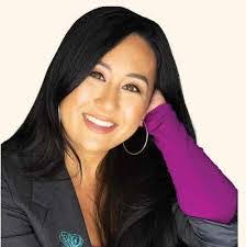 Lesley Bronson's Instagram, Twitter & Facebook