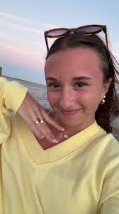 Jasmine Bock's Instagram, Twitter & Facebook