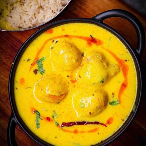 Gujarati Kadhi Pakora