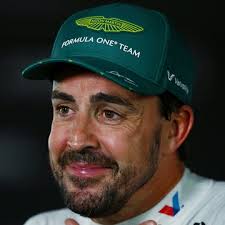 La razón que da la FIA para no sancionar a Checo Pérez y Carlos Sainz