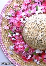 Of course, the great thing about decorating your wedding cake with flowers is that the design possibilities are endless. Pin On Arts Crafts