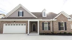 Greenwich Walk Villas Reed Stylecraft Homes In 2020 Craftsman Farmhouse Villa Home