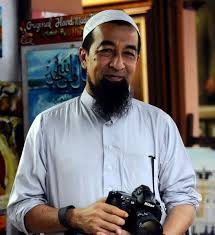 Setelah menamatkan pendidikan dasar di sekolah rendah hj mohd sharif di alor star, kedah, belaiumelanjutkannya ke sekolah menengah kebangsaan darulaman di kota yang sama. Koleksi Ceramah Ustaz Azhar Idrus Posts Facebook