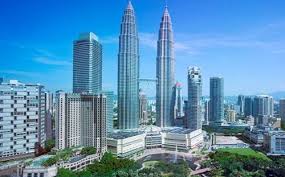 Letaknya di pulau kalimantan bagian utara dan berbatasan dengan laut cina selatan dan brunei darussalam. Daftar 50 Nama Kota Di Malaysia Yang Terkenal Lengkap