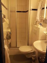 Maybe you would like to learn more about one of these? Badezimmer Aufnahme Von A O Hamburg Hauptbahnhof Tripadvisor