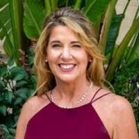 Kim Erdman's Instagram, Twitter & Facebook