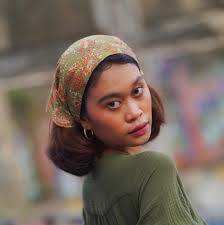 Hippie triangle kerchief Olive Flowers