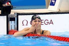 Hans gode ven simon kjær spurtede en halv banelængde for at nå hen til holdkammeraten, og han blev ved hans side, da lægestaben nåede frem. Olympic Champ Pernille Blume To Skip Short Course Worlds