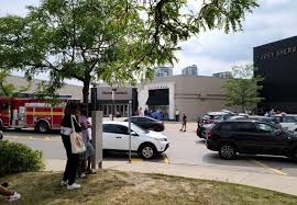 Gunfire broke out at the busy shopping centre, near the gardiner expressway and highway 427, shortly before 3 p.m. Wgsn3sdy3lmwdm