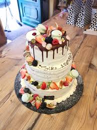 Diamantene hochzeit torte diamond wedding cake diamantene hochzeit festliche torten hochzeitstorte. Klassische Hochzeitstorte Konditorei Tortentraumerei