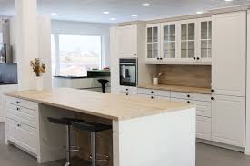 Moderne Landhauskuche Achatweiss Samt Lack Arbeitsplatte Mammut Eiche Natur Haus Kuchen Landhauskuche Moderne Landhauskuche