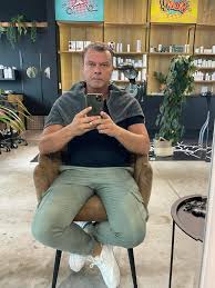 Ik ben dan hier hè!