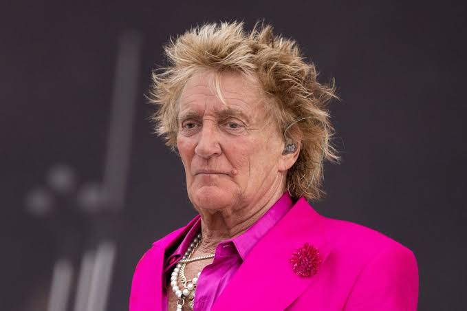 Glastonbury star Rod Stewart nearly quit career after terrifying health  ordeal | Edinburgh Live