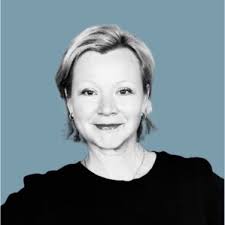 Accenture report: How gen AI can help frontline workers this holiday season 