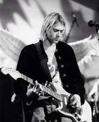 Ilknur Adkins Adli Kullanicinin Nirvana Kurt Cobain Panosundaki Pin Rock Muzik Rock Gruplari Elektro Gitar