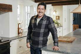 A farmhouse kitchen is a kitchen room designed for food preparation, dining and a sociable space. Realscreen Archive Hgtv Premieres Farmhouse Fixer With Nkotb S Jonathan Knight